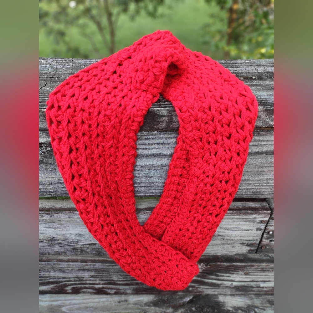 New red infinity scarf